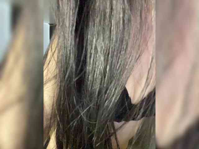 Lili_Pink webcam