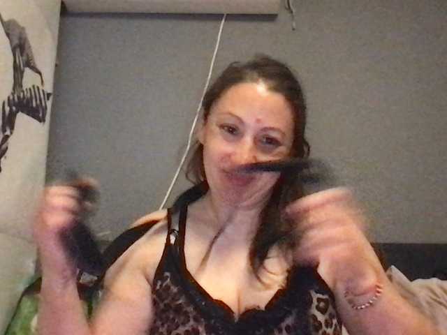 sexmari39's BongaCams show and profile