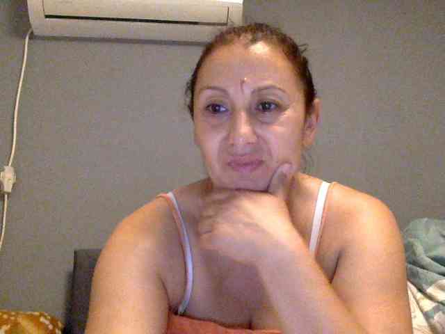 LovellyMary webcam