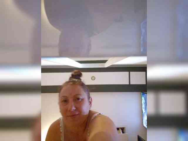 LovellyMary webcam