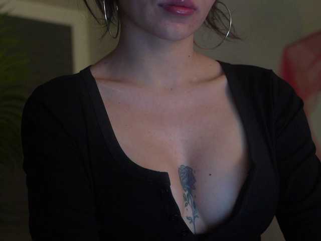 SpaceAna's BongaCams show and profile