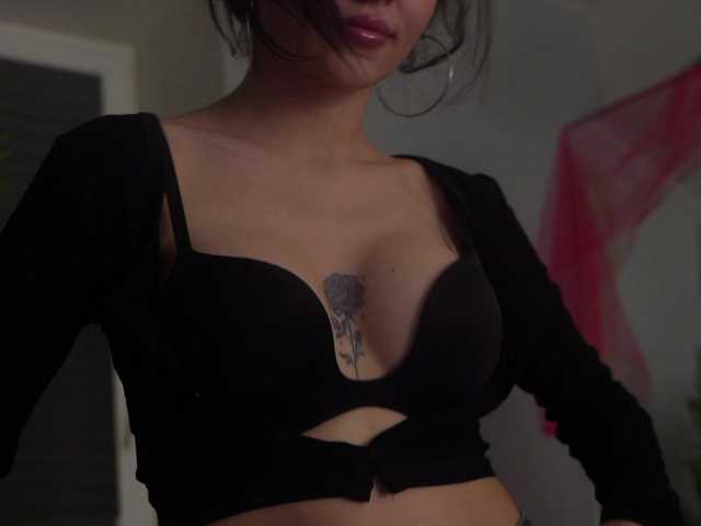 SpaceAna's BongaCams show and profile