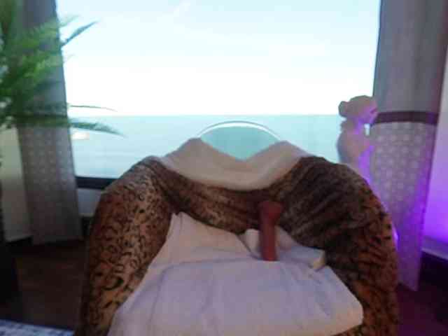 katyerave Live Webcam on BongaCams