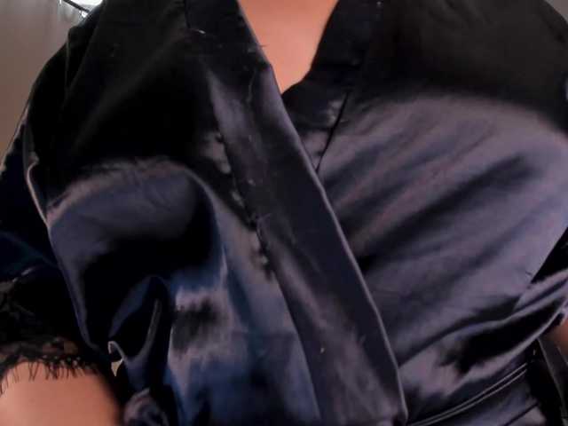 LiaPearce's BongaCams show and profile