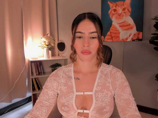  LiaPearce chat room