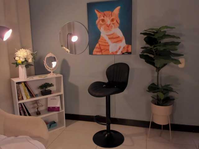 LiaPearce's BongaCams show and profile