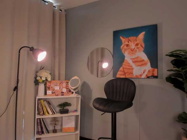 LiaPearce's BongaCams show and profile