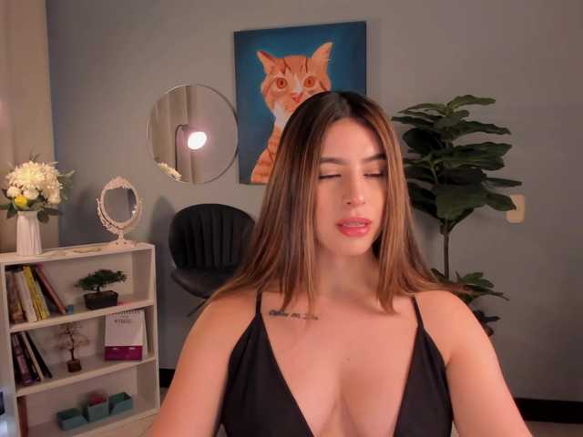 LiaPearce's BongaCams show and profile