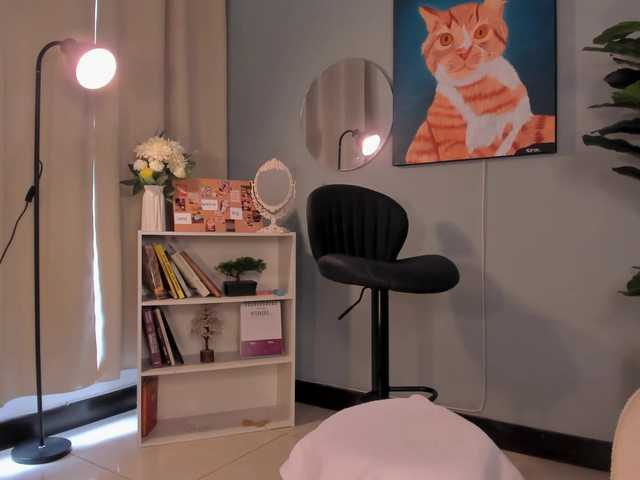 LiaPearce's BongaCams show and profile