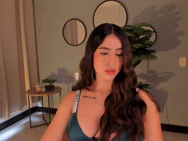 LiaPearce webcam