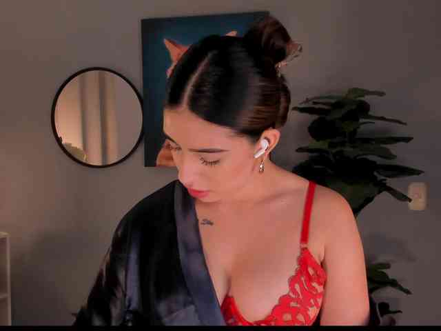 LiaPearce Live Webcam on BongaCams