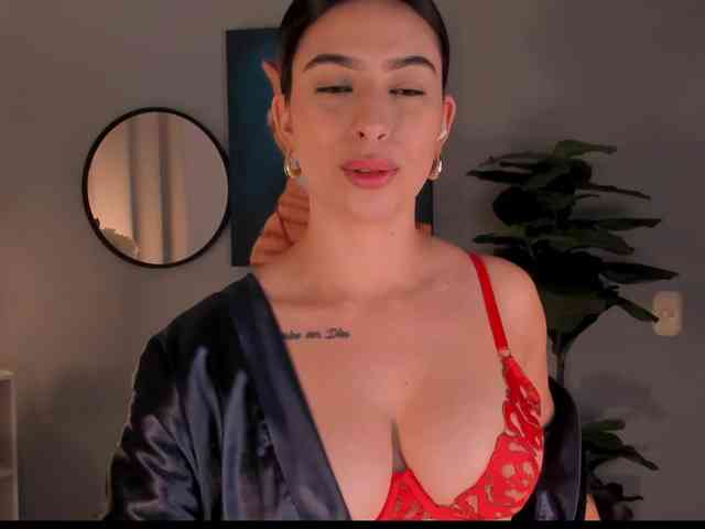 LiaPearce Live Webcam on BongaCams