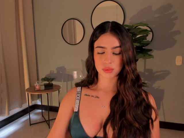LiaPearce webcam