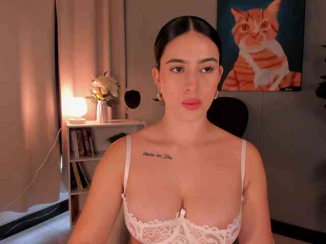 LiaPearce webcam