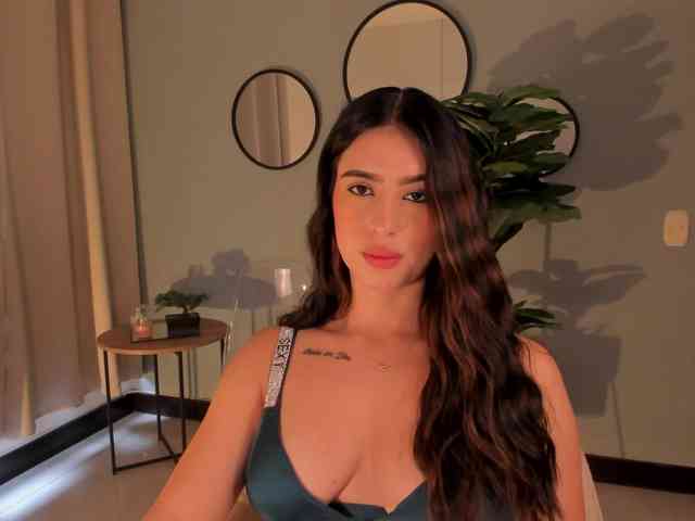 LiaPearce webcam