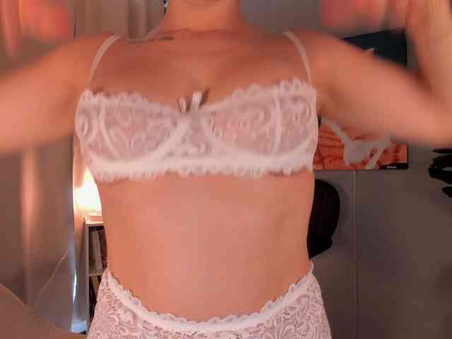 LiaPearce webcam