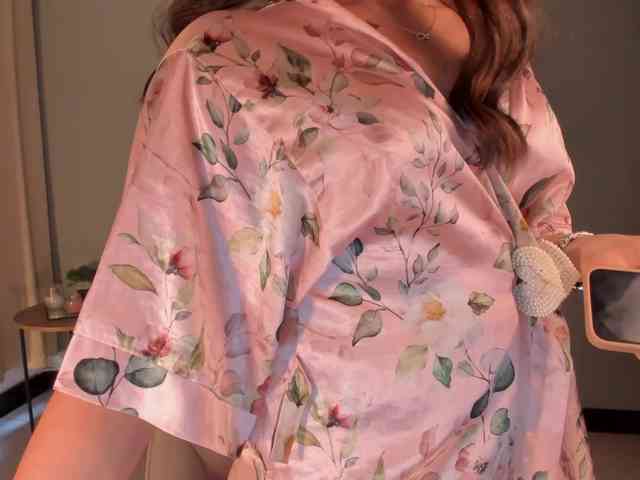 LiaPearce webcam