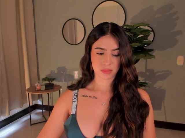 LiaPearce webcam