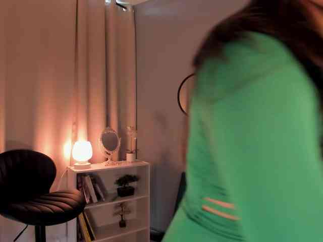 LiaPearce webcam