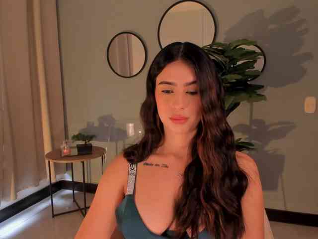 LiaPearce webcam