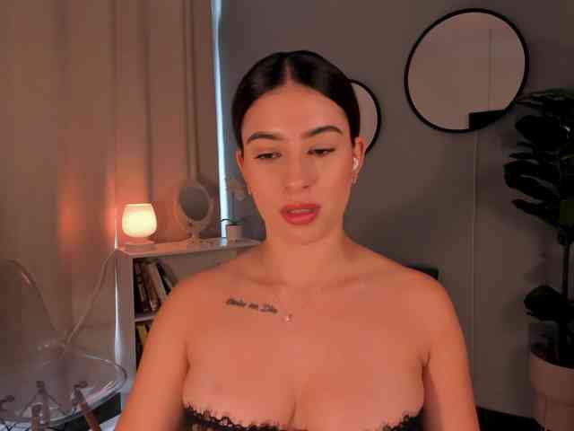 nude live cam LiaPearce