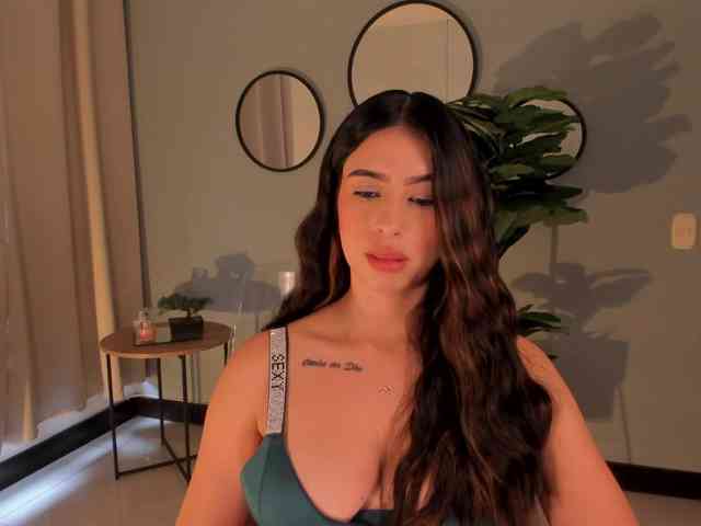 LiaPearce webcam