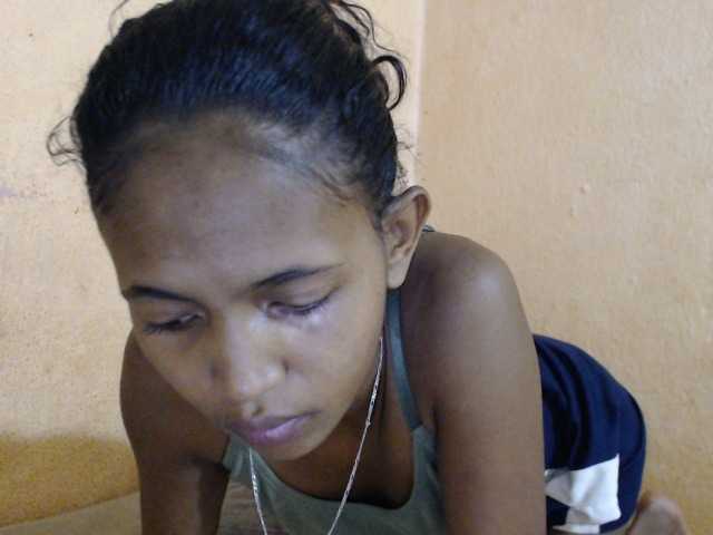 evasmile's BongaCams show and profile