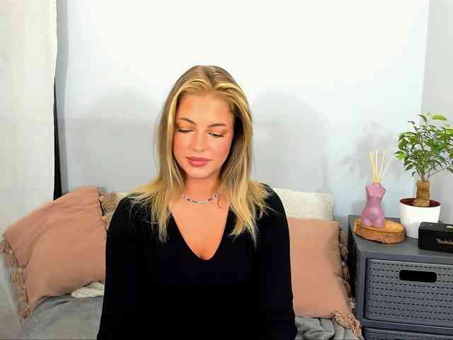 LilyGold webcam