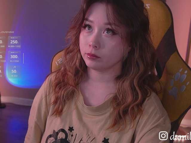 damilui's BongaCams show and profile