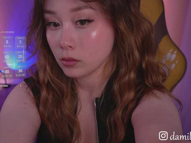 damilui's BongaCams show and profile