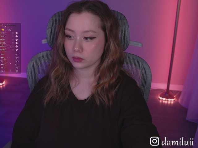 damilui's BongaCams show and profile