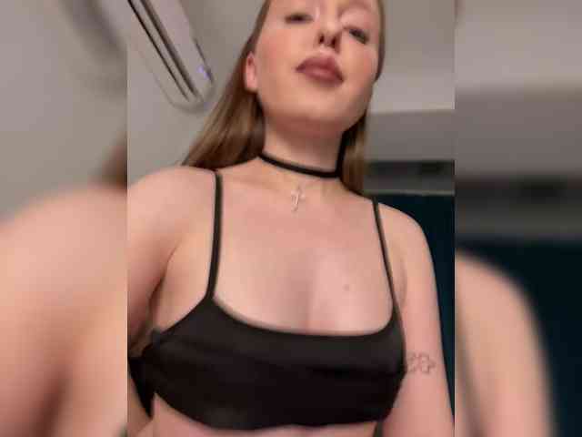 live free porn cams PeachPie