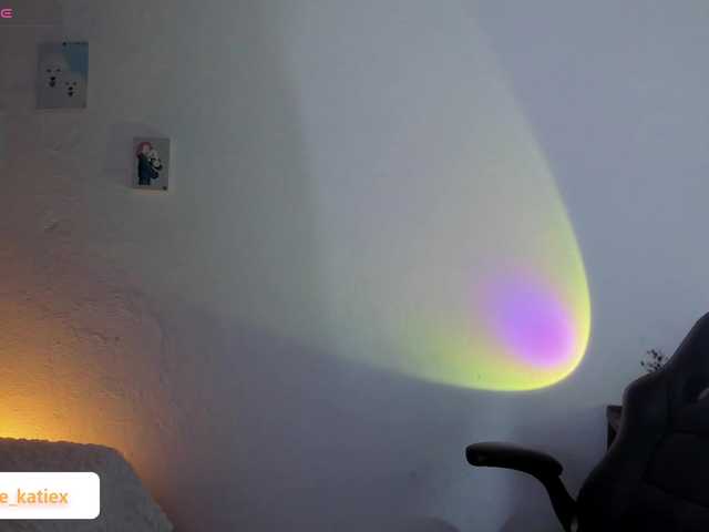 Just-katiex's BongaCams show and profile