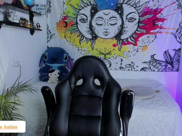 Just-katiex's BongaCams show and profile