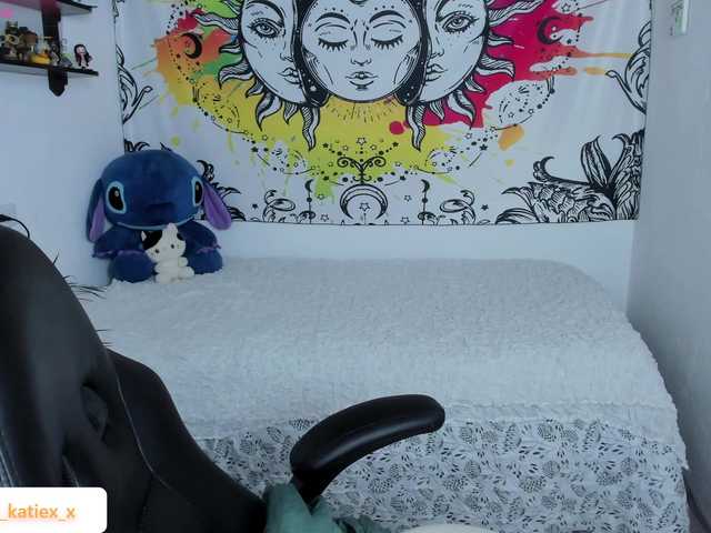 Just-katiex webcam bongacams model stream image