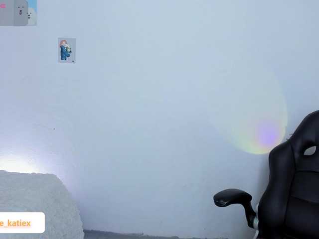 Just-katiex's BongaCams show and profile