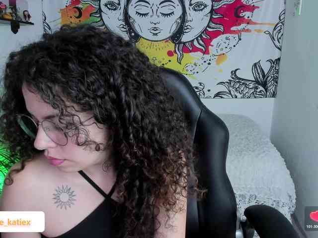 Just-katiex Just-katiex