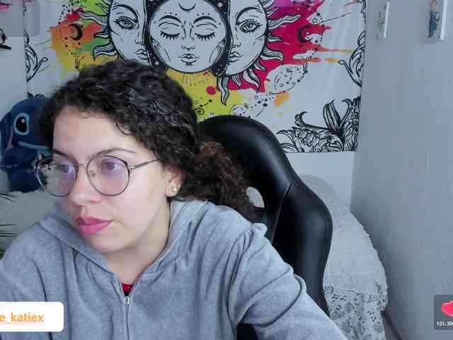 Just-katiex Just-katiex