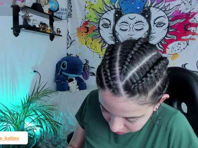 Just-katiex Just-katiex