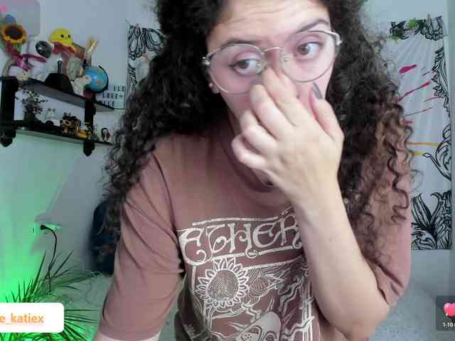 Just-katiex Just-katiex