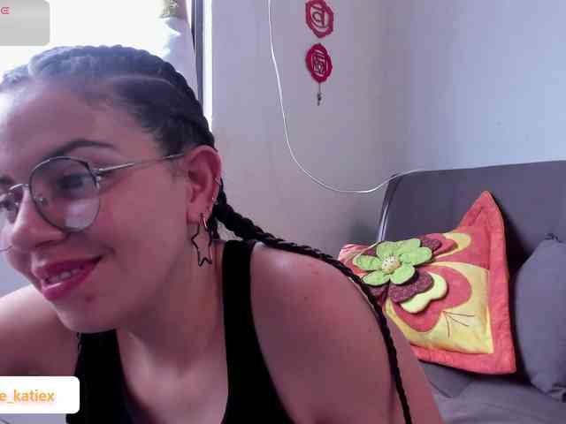 Just-katiex Just-katiex