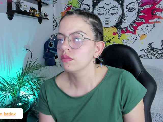 Just-katiex Just-katiex