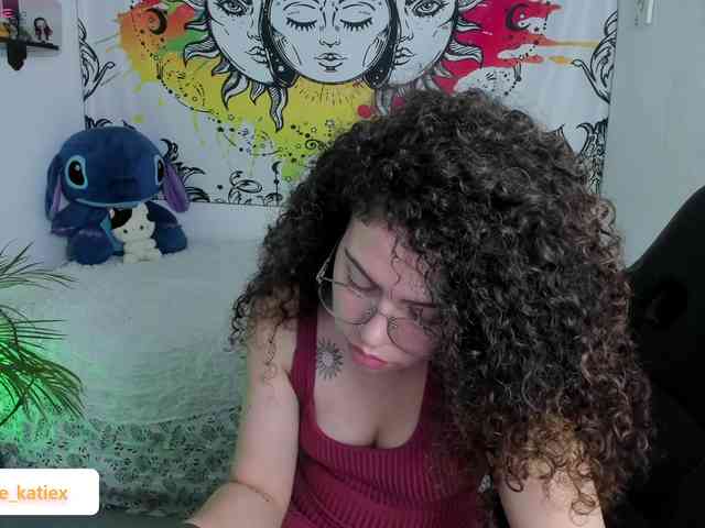 Just-katiex Just-katiex