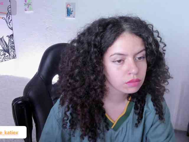 Just-katiex Just-katiex