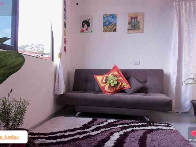 Just-katiex Just-katiex