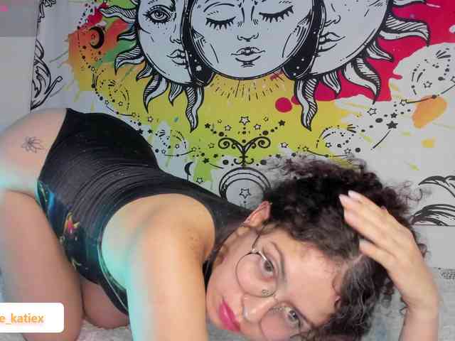 Just-katiex Just-katiex