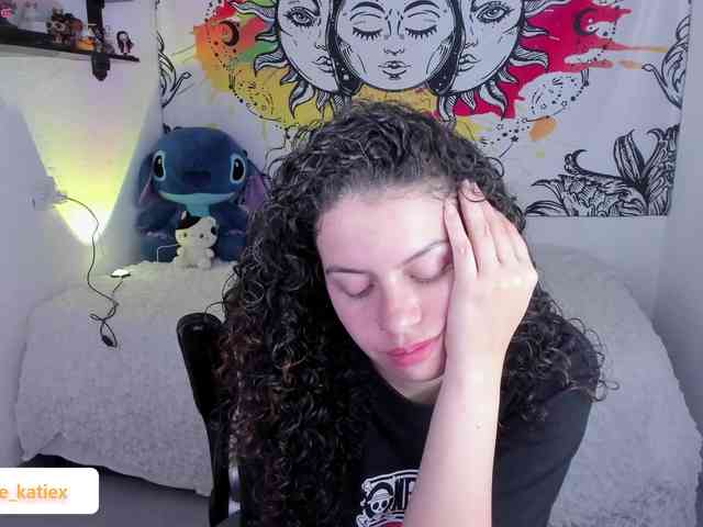 Just-katiex Just-katiex
