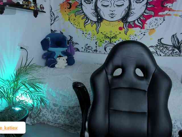 Just-katiex Just-katiex