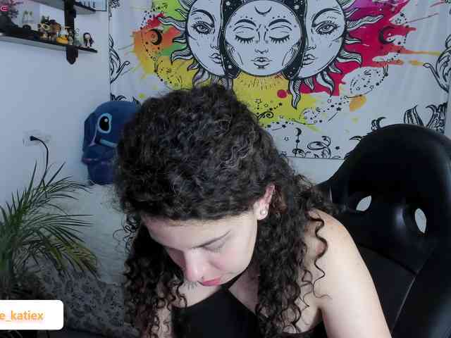 Just-katiex Just-katiex