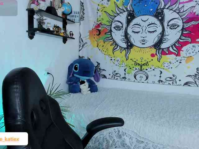 Just-katiex Just-katiex